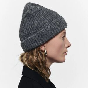 NWT Janessa Leone Piper Beanie one size